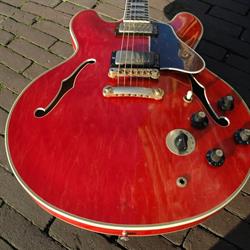 De Plug Gebruikte Muziekinstrumenten, Amsterdam openingstijden