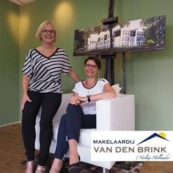 Makelaardij Van den Brink, Putten openingstijden