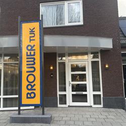 Brouwer Installatiebedrijf, Tuk openingstijden