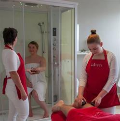 Huidinstituut Genique, Houten openingstijden