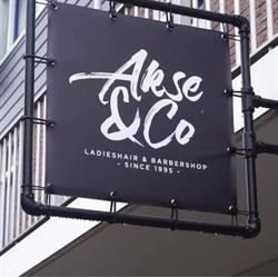 Kapsalon Akse Sander, Lopik openingstijden