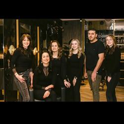 Kapsalon & Visagie Leo's Look, Laren openingstijden