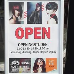 Oonk Vd Burg Drogisterij en Kappersartik, Borculo openingstijden