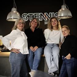 Stennis, Elst openingstijden