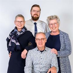 Léon Optiek, Anna Paulowna openingstijden