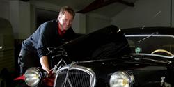 Automobielbedrijf Arjen Antonisse, Koekange openingstijden