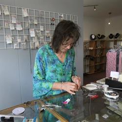 Bijou Primeur, Leek openingstijden