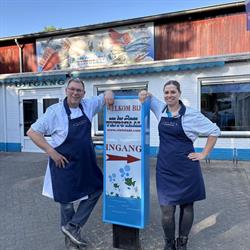 Zwan b P Vd, Roermond openingstijden