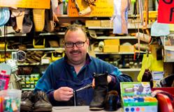 Verlangen Schoenreparatie Ron, Gemert openingstijden