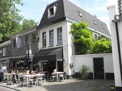 Bistro Opoe Spronk, Houten openingstijden