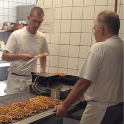Bie D'r Bekker Bakkerij, Schin op Geul openingstijden