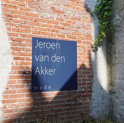 Jeroen van den Akker Mannenmode, Zaltbommel openingstijden