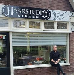 Anja en Karin's Haarmode, Echten openingstijden