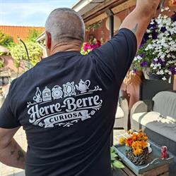 Herre-Berre Curiosa, Hoofdplaat openingstijden
