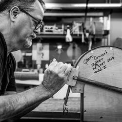 Pds Guitars, Schoondijke openingstijden