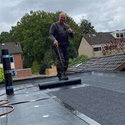 Wh Dakwerken, Veenhuizen openingstijden
