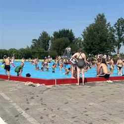Zwet Zwembad Het, Wormer openingstijden