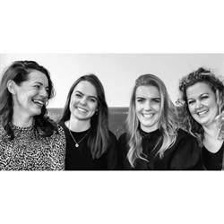 Carin's Haarmode, Buitenpost openingstijden