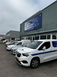 Doumabedrijfswageninbouw, Leeuwarden openingstijden