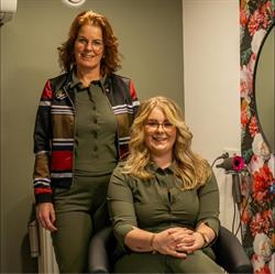 Kapsalon Sabina, Tijnje openingstijden