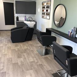 Kapsalon ´t Knip Skuorke, Elahuizen openingstijden