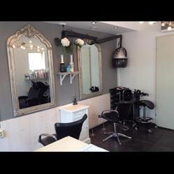 Kapsalon Knippen & Zo Barendrecht ?, openingstijden