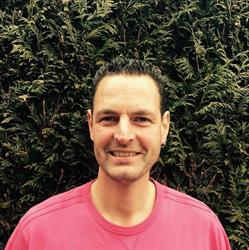 Bas Dekkers, Gendringen openingstijden