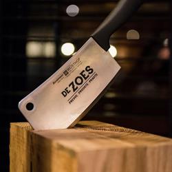 Bar-Discotheek 'de Zoes', Helden openingstijden