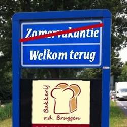 Bakkerij van der Bruggen, Riel openingstijden