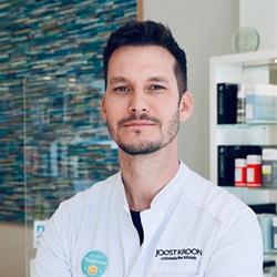 Joost Kroon, Amsterdam openingstijden