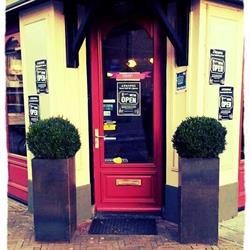 Grandcafé M'N Moeder, Leerdam openingstijden