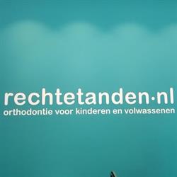Rechtetanden, Leiden openingstijden