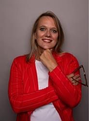 Joan van der Kroef, Vianen openingstijden