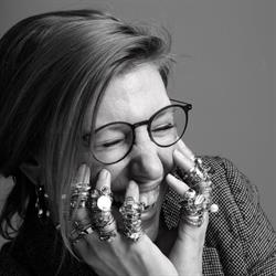 Charlotte Wooning, Rotterdam openingstijden