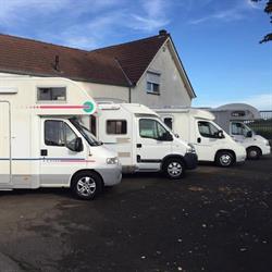 Peters Caravans, Roosteren openingstijden