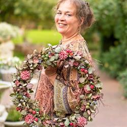 All Seasons Decorations, Roosteren openingstijden