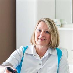 Jolanda's Beauty Concepts, Budel openingstijden