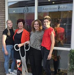 Kapsalon Elina, Poederoijen openingstijden