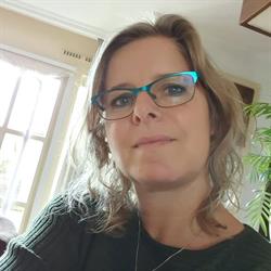 Beautique Daphne, Vlijmen openingstijden