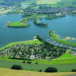 Recreatiepark de Veerstal B.v., Lathum openingstijden
