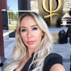Pretty Woman Palace, St. Willebrord openingstijden