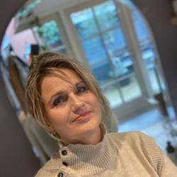 Bianca Kapsalon, Medemblik openingstijden
