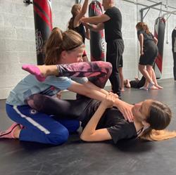 Body&Defense, Houten openingstijden