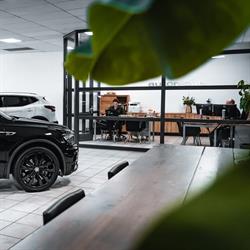 Autonique, Uden openingstijden