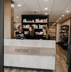 Beautysalon Trenzz, Deurne openingstijden