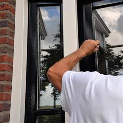 Schilder-Glas en Behangbedrijf Hans van der Wekken, Bruinisse openingstijden
