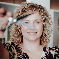 Jura Hairstyling, Assendelft openingstijden