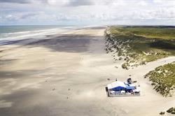 Strandpaviljoen Zandzeebar, Formerum openingstijden