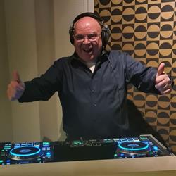 DJ John Valk Drive-in Show, Huizen openingstijden