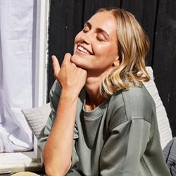 J & R Fashion, Krommenie openingstijden